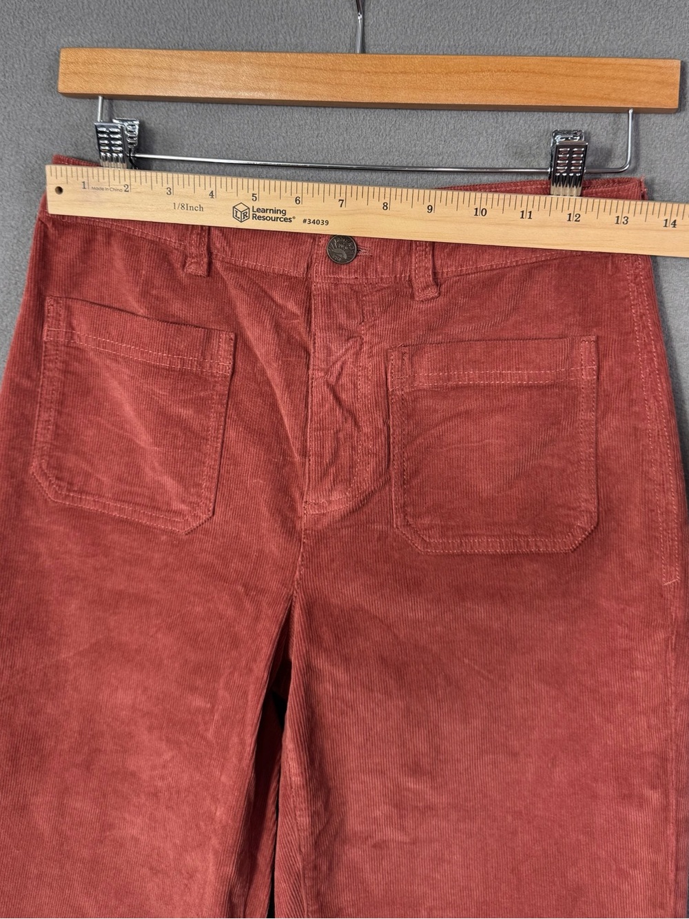 Faherty Organic Cotton Corduroy Patch Pocket Retro Wide Leg Pant in Henna, 27 - Picture 11 of 16